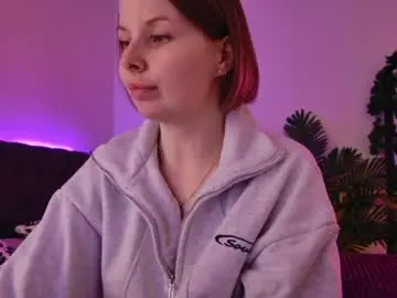 Gwenhilton  live sex cam