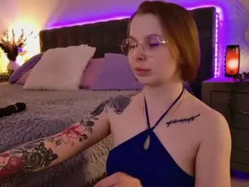 Gwenhilton  live sex cam