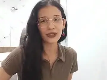 Keeleysolages  live sex cam