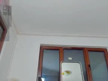 Miakittyy  live sex cam