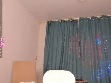 Mikaelataron  live sex cam