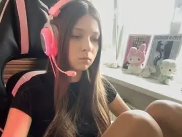 Mystique_touch  live sex cam