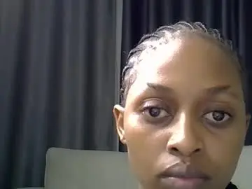 Petitecaramell  live sex cam