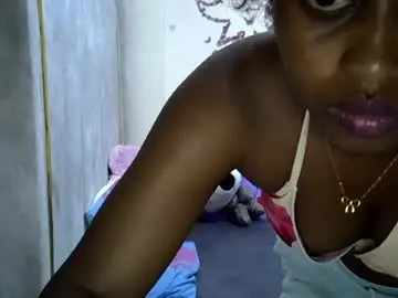 Petitecaramell  live sex cam