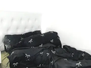 Prettylittlewifeyy  live sex cam