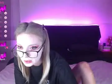 Shysweetrish  live sex cam