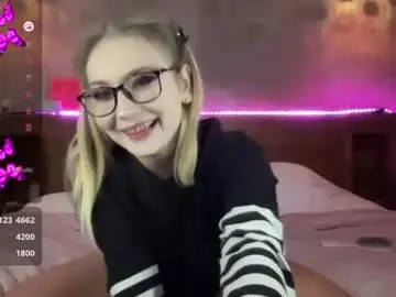 Shysweetrish  live sex cam