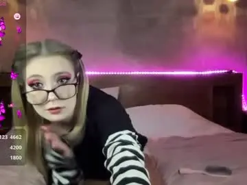 Shysweetrish  live sex cam