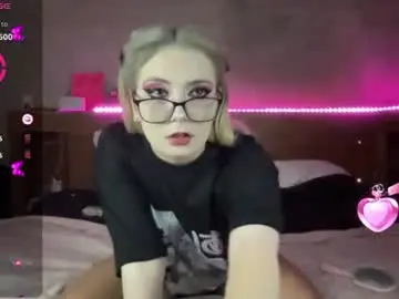 Shysweetrish  live sex cam