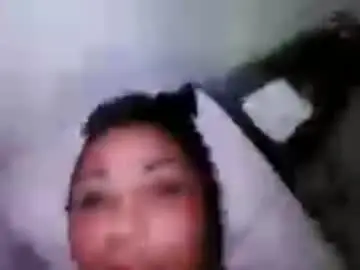 Andrea1977_mz  live sex cam
