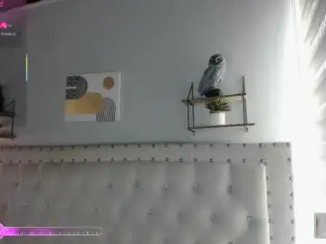 Atennea_klett  live sex cam