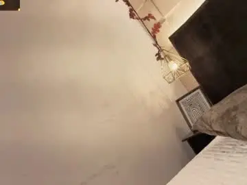 Celesteebombom  live sex cam