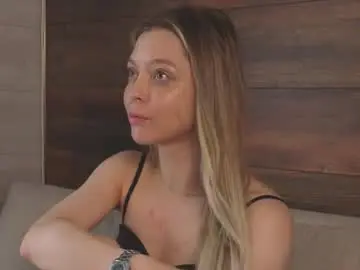 Emilielong  live sex cam