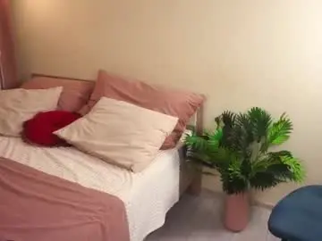Gwennielove  live sex cam