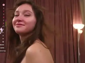 Gwennielove  live sex cam