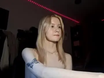 Ilianamessersmith  live sex cam