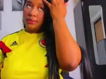 Krixtybrown  live sex cam