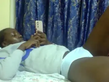 Lunah_kitty  live sex cam