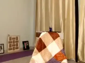 Moonlitcutie  live sex cam