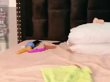 Petitelittleebony  live sex cam