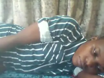 Tina2030  live sex cam