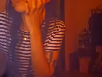 Wawikiki  live sex cam