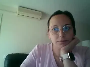 Aryya_roux  live sex cam