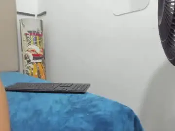 Bella_ebony19  live sex cam