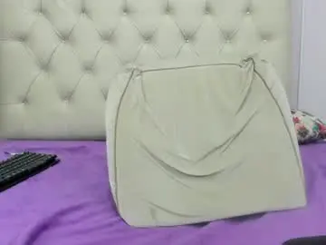Bella_ebony19  live sex cam