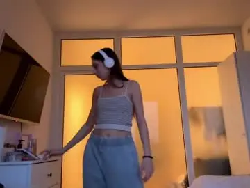 Christiemcilroy  live sex cam