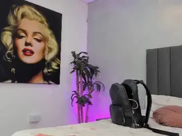 Kendra_london  live sex cam