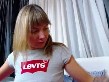 Living_in_dreams  live sex cam