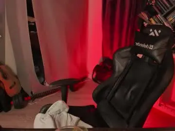 Melante_s  live sex cam