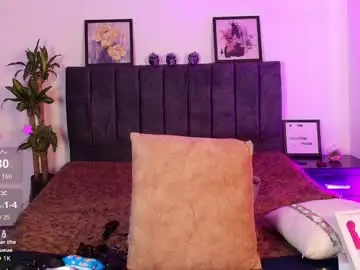 Mia_collins_21  live sex cam