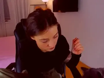 Miapaw  live sex cam