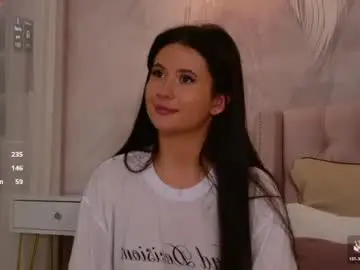 Milaleoneli  live sex cam