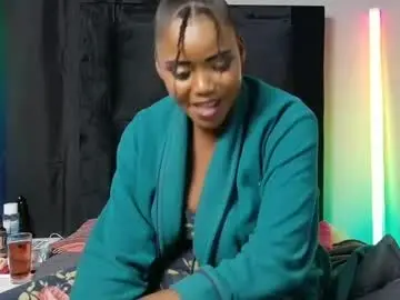 Savagetyra  live sex cam