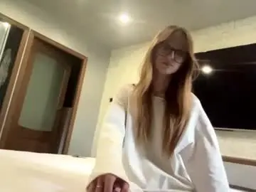 Tessiekrenek  live sex cam