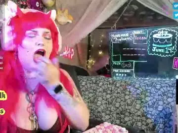 Artsyheartsyy  live sex cam