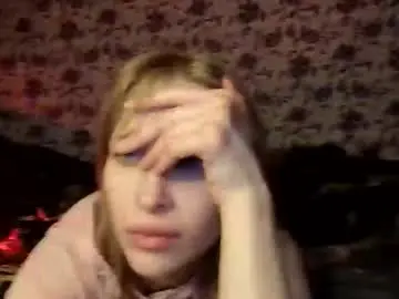 Bloskpool  live sex cam