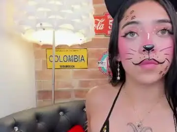 Foxy_hannah  live sex cam