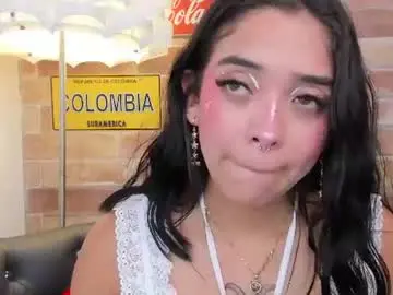 Foxy_hannah  live sex cam