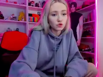 Holy_rumi  live sex cam