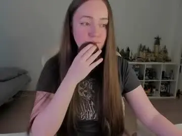 Lil_happiness  live sex cam