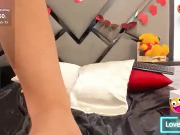 Naia69  live sex cam