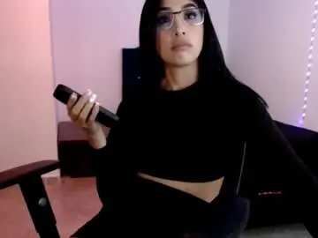 Nicoletta_c66  live sex cam