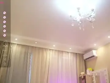 Queenelia  live sex cam