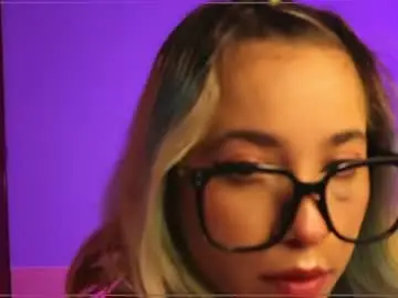 Sammy__8  live sex cam