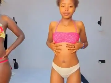 _petitekitty  live sex cam