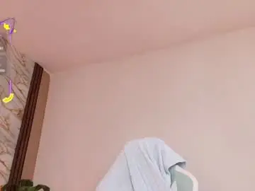 Ahvi_ebony  live sex cam